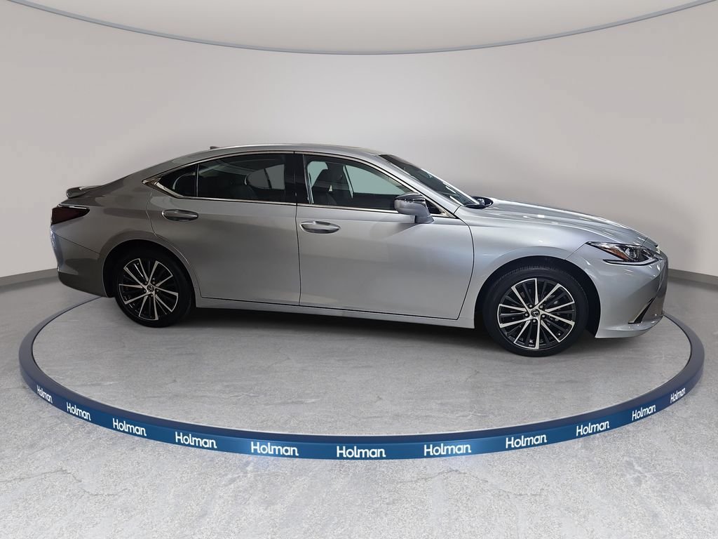 Certified 2025 Lexus ES 300h w/ Premium Package FWD image 4