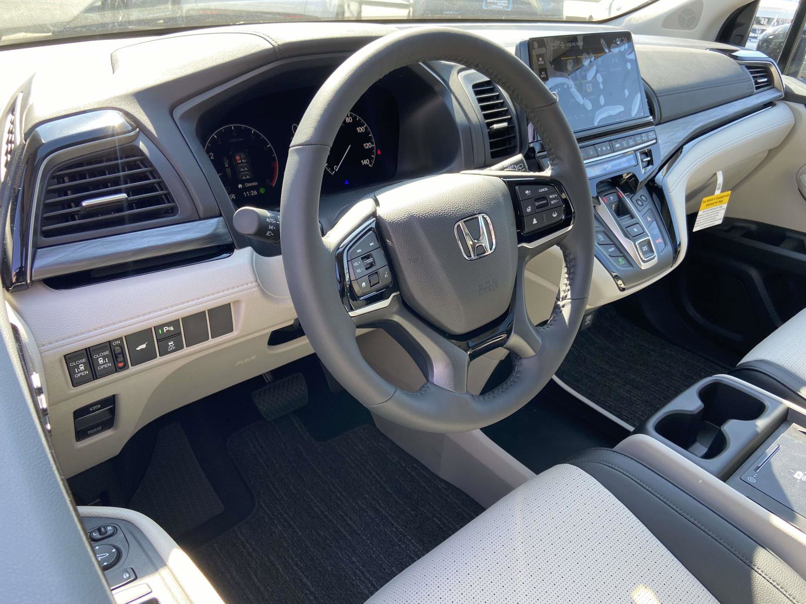 New 2026 Honda Odyssey Elite image 4