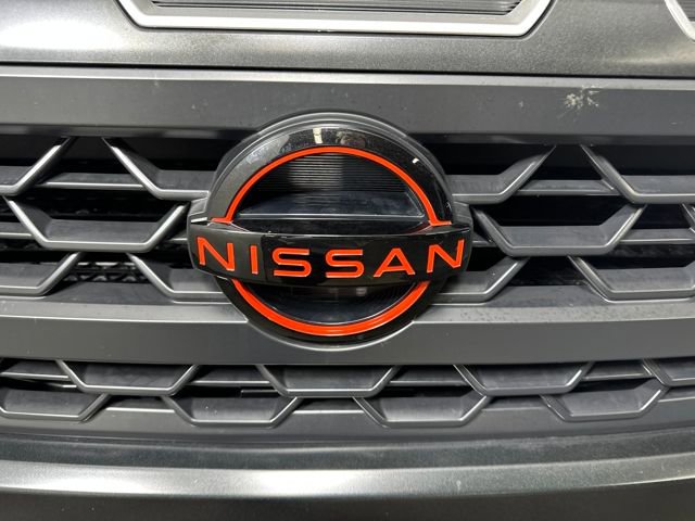 Certified 2025 Nissan Frontier PRO-4X image 9