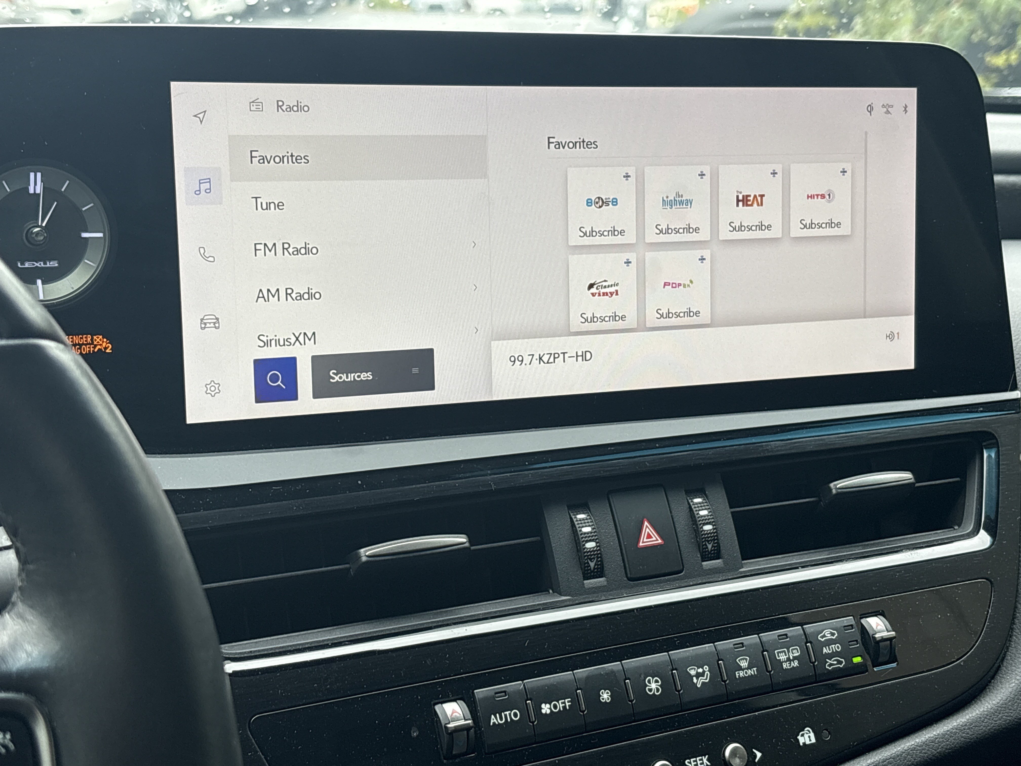 Certified 2023 Lexus ES 350 w/ Accessory Package (Z2) FWD image 23