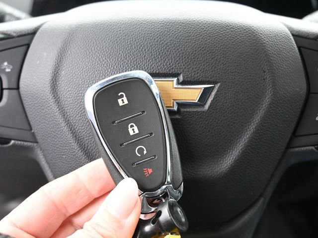 Used 2025 Chevrolet Trax LT image 36