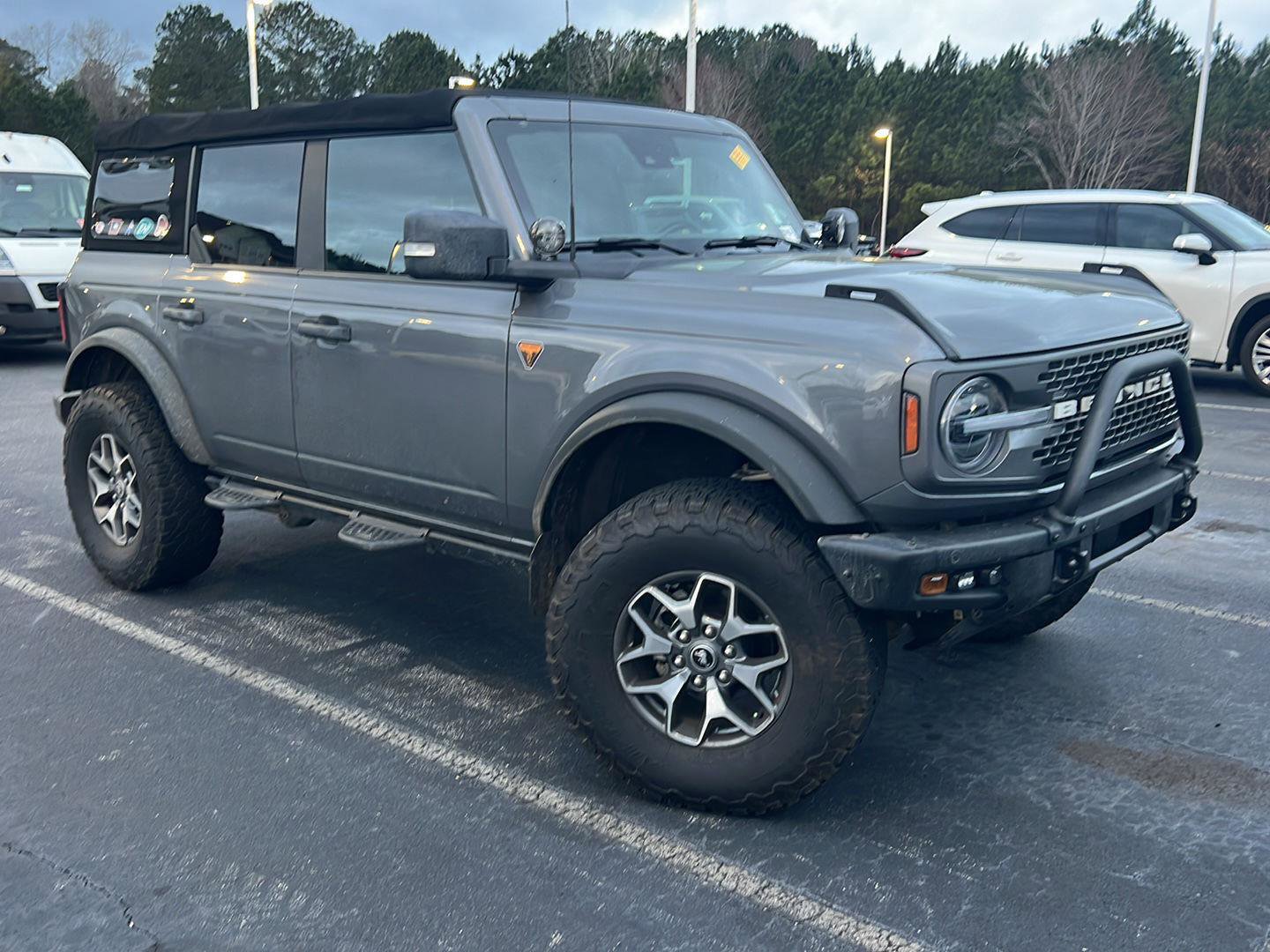 Used 2021 Ford Bronco Badlands image 2