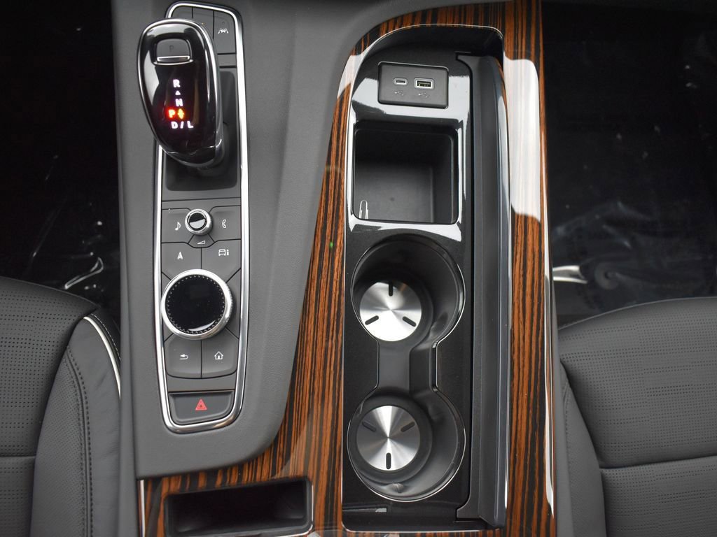 Certified 2024 Cadillac Escalade ESV Premium Luxury w/ Performance Package image 18
