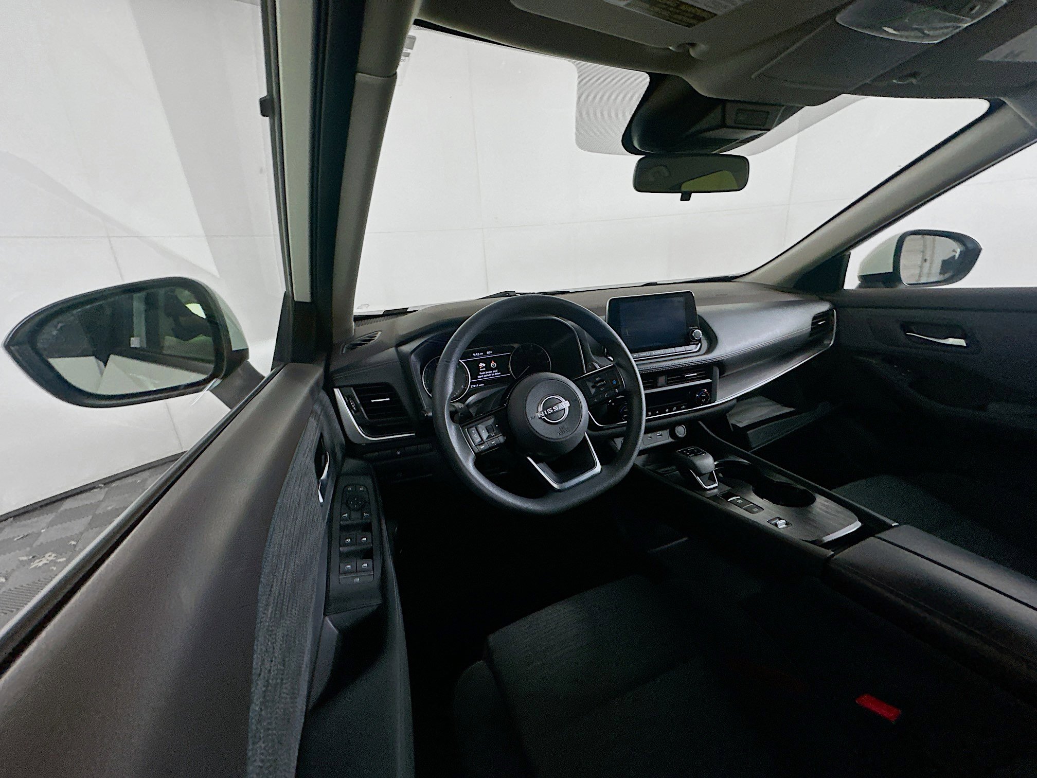 Used 2023 Nissan Rogue SV FWD image 18