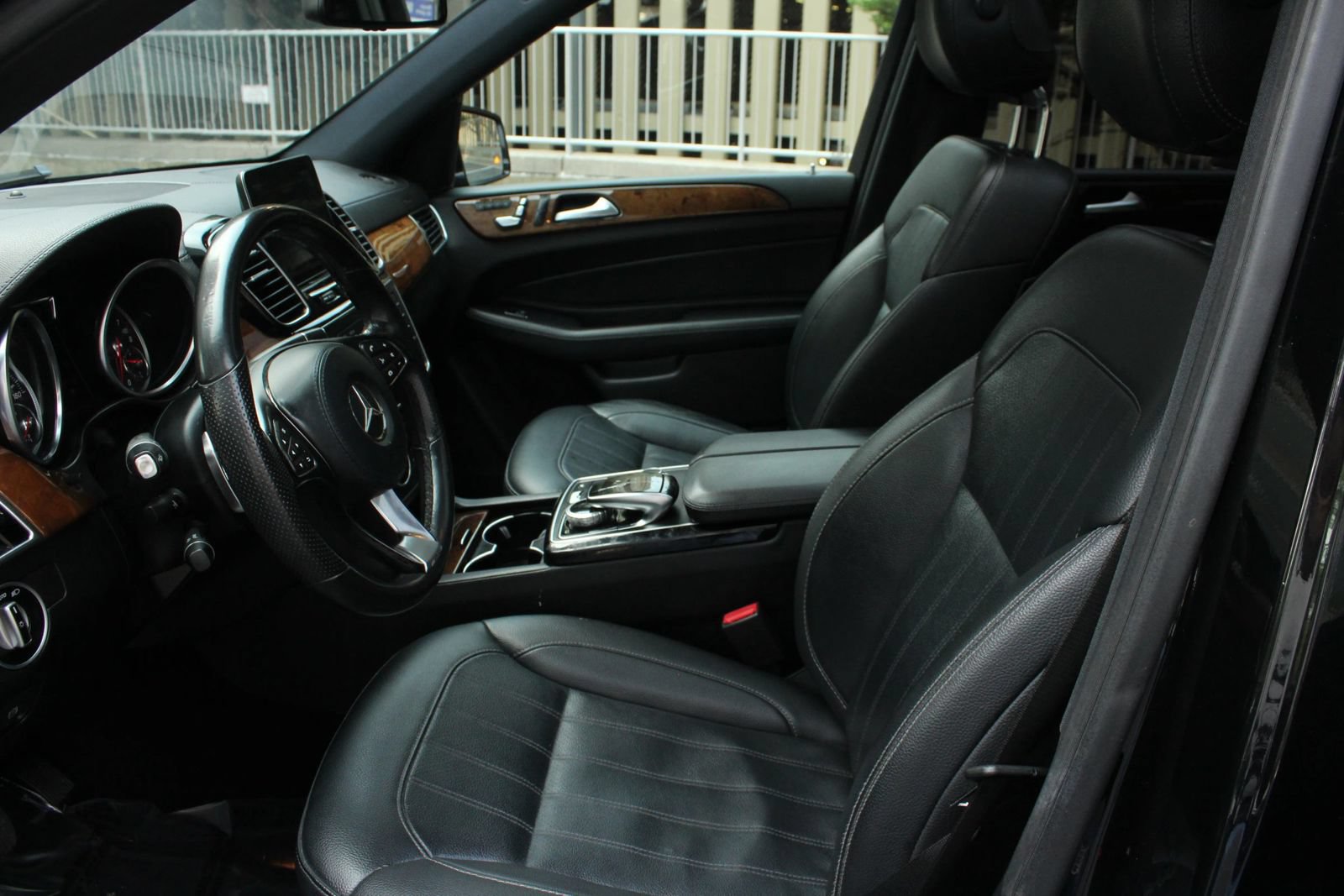 Used 2018 Mercedes-Benz GLS 450 4MATIC w/ Premium Package image 14