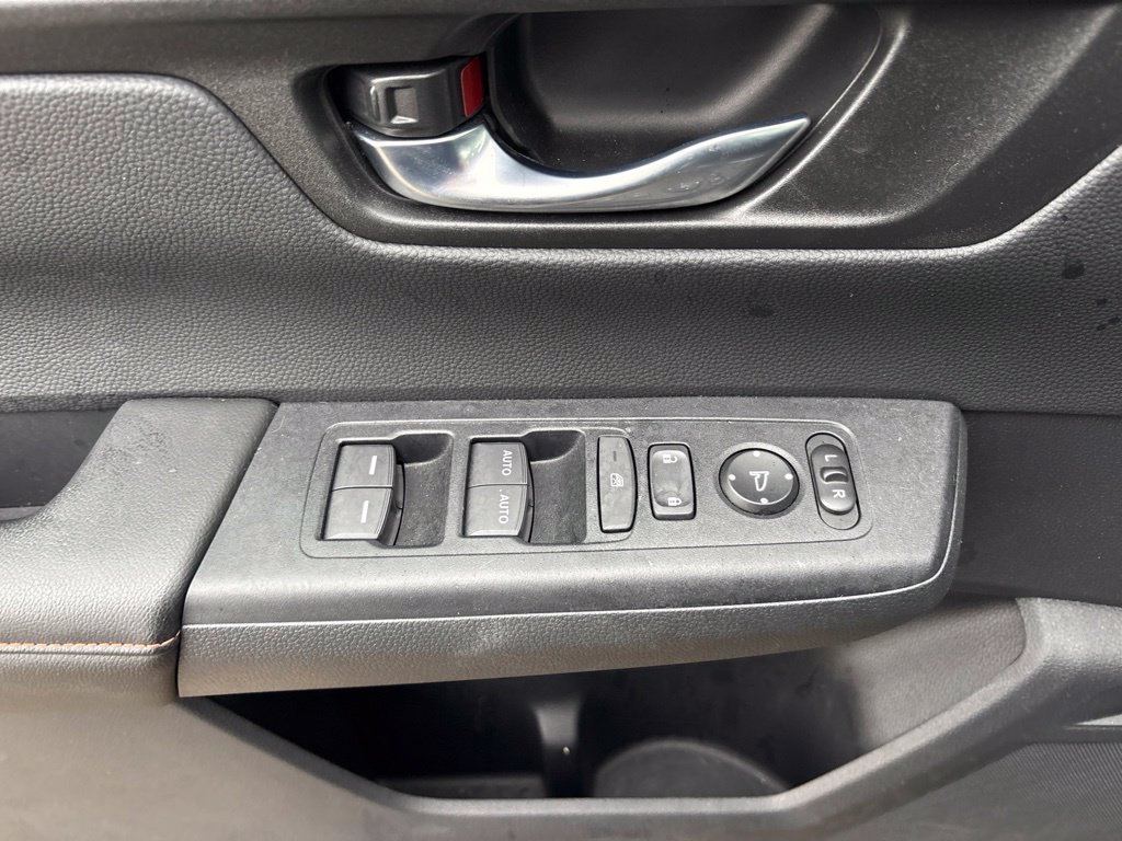 Used 2025 Honda CR-V Sport image 18