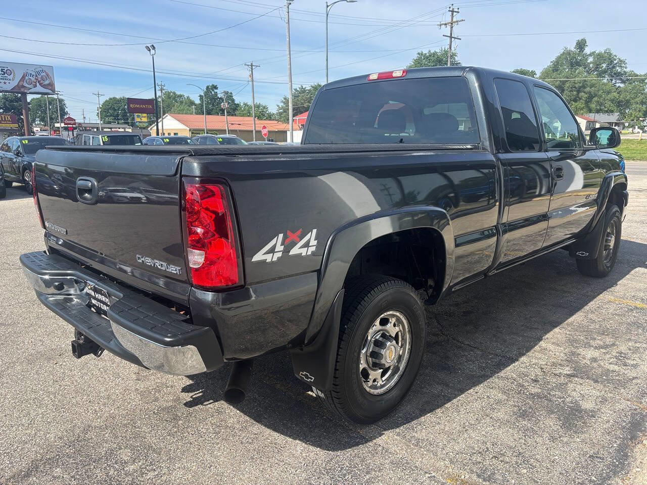 Used 2005 Chevrolet Silverado 2500 LS AWD/4WD image 7