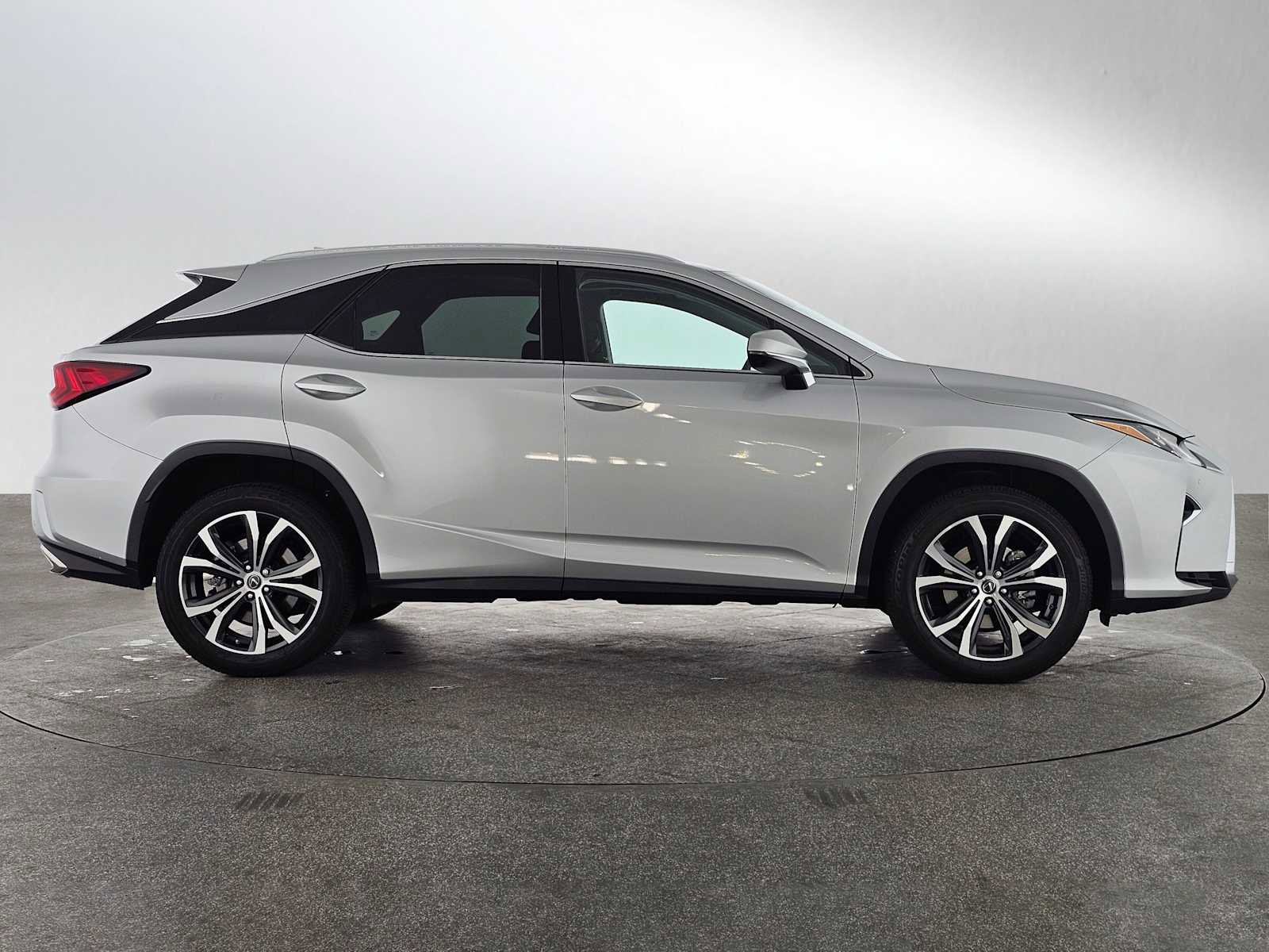 Used 2019 Lexus RX 350 FWD image 2