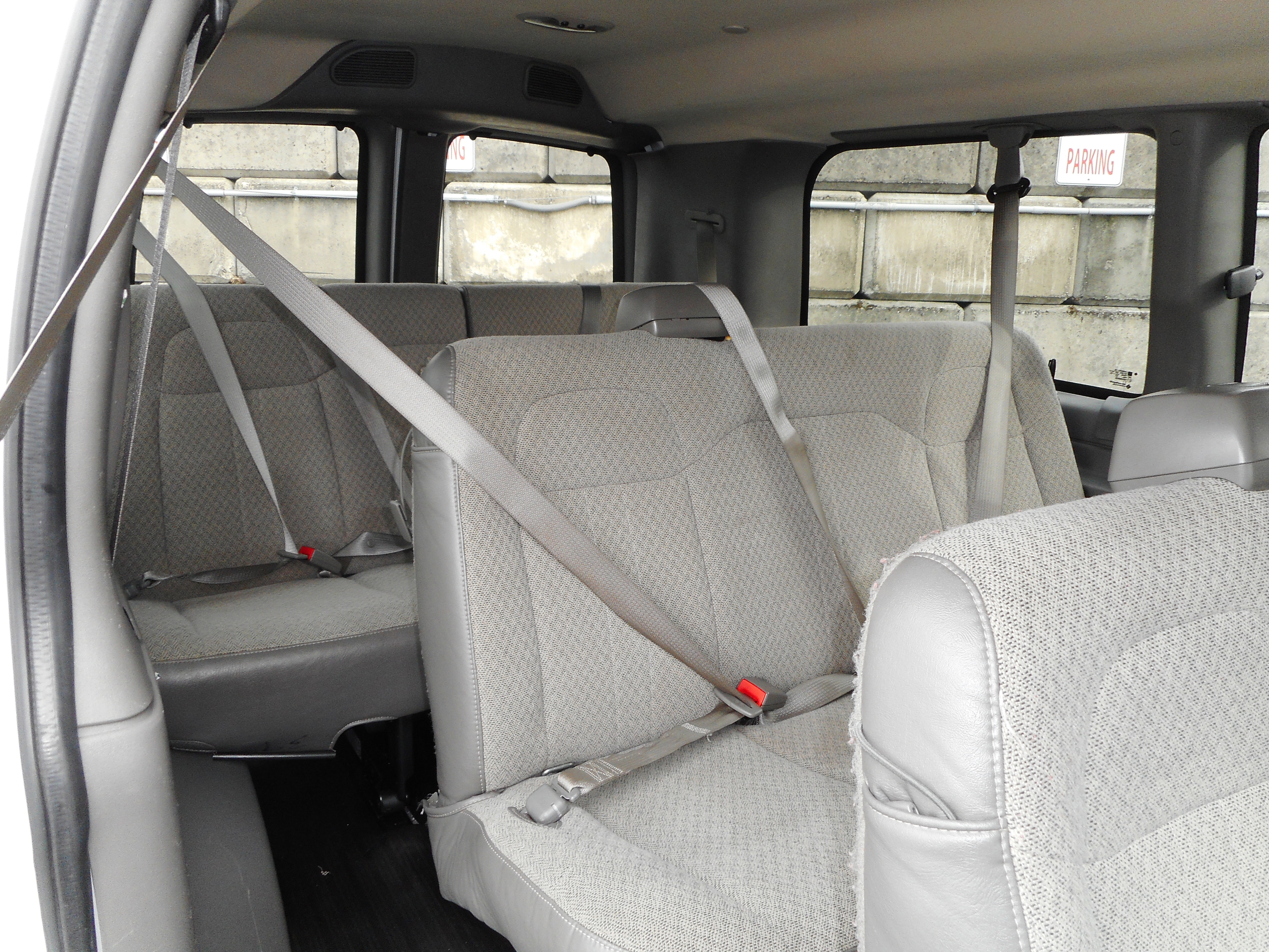 Used 2017 Chevrolet Express 2500 LS RWD image 22