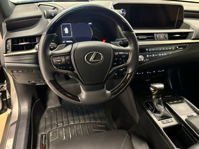 Used 2021 Lexus ES 300h Ultra Luxury w/ Accessory Package 2 FWD image 14