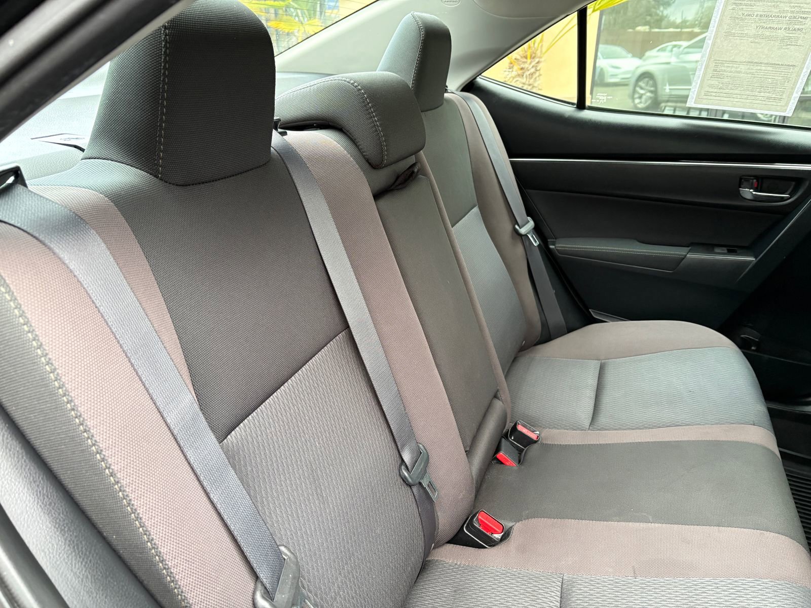 Used 2018 Toyota Corolla LE image 20