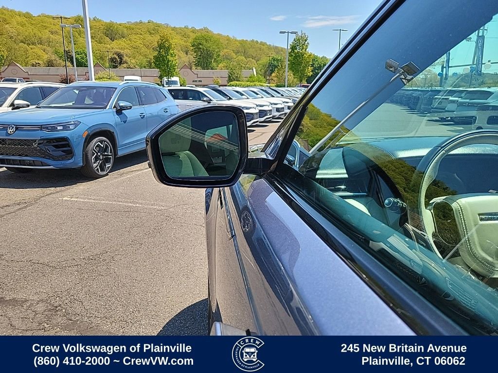 Used 2018 Land Rover Range Rover Velar R-Dynamic HSE AWD/4WD image 26
