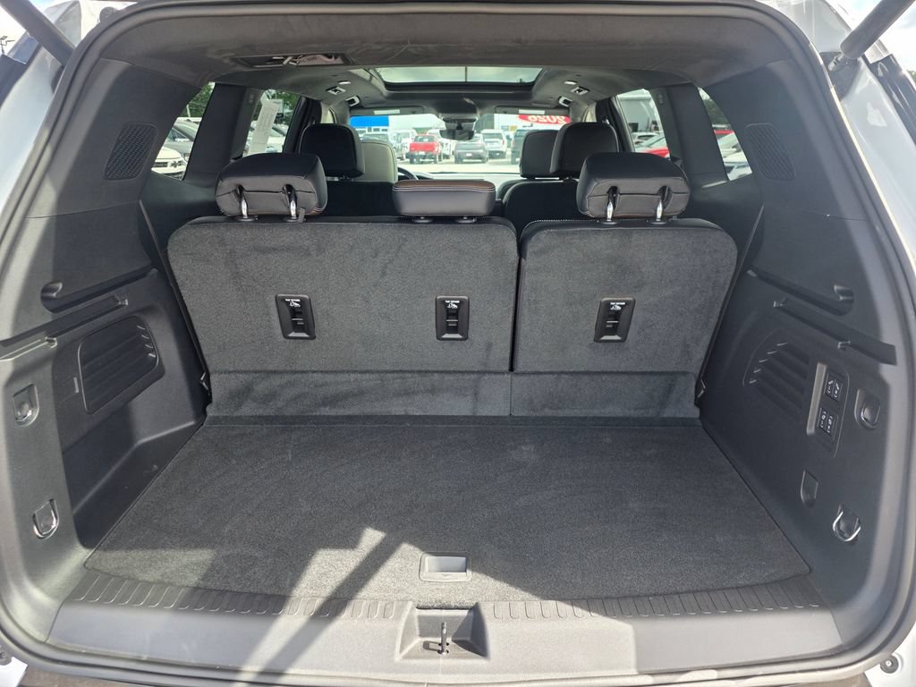 Certified 2026 GMC Acadia Denali Ultimate AWD/4WD image 9