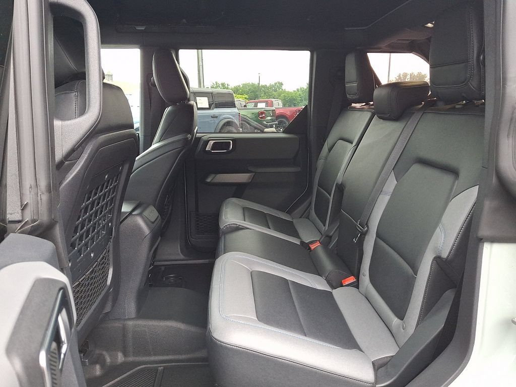 Used 2022 Ford Bronco Black Diamond w/ Sasquatch Package AWD/4WD image 10