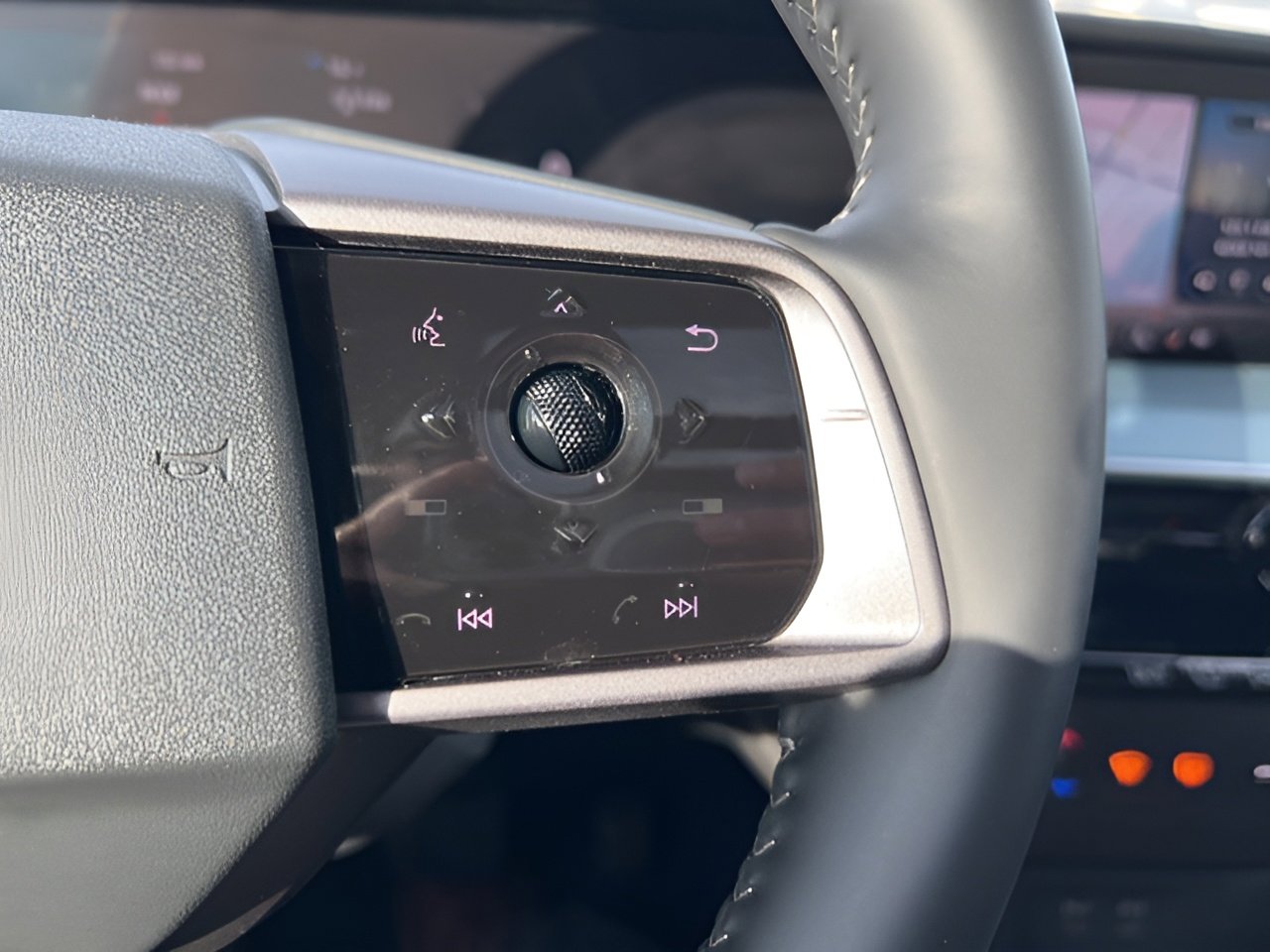 Used 2025 Nissan Murano SL image 19