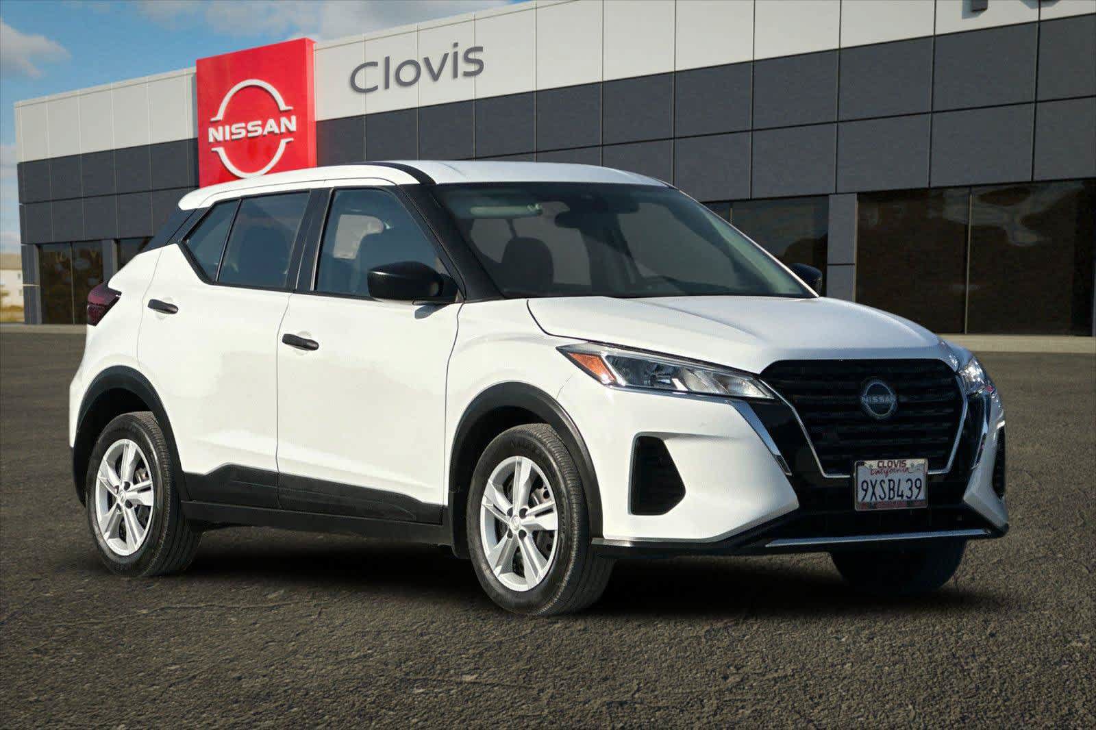 Certified 2025 Nissan Kicks Play S FWD image 9