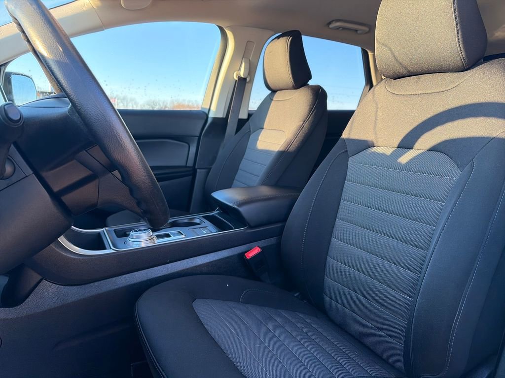 Used 2023 Ford Edge SE AWD/4WD image 16