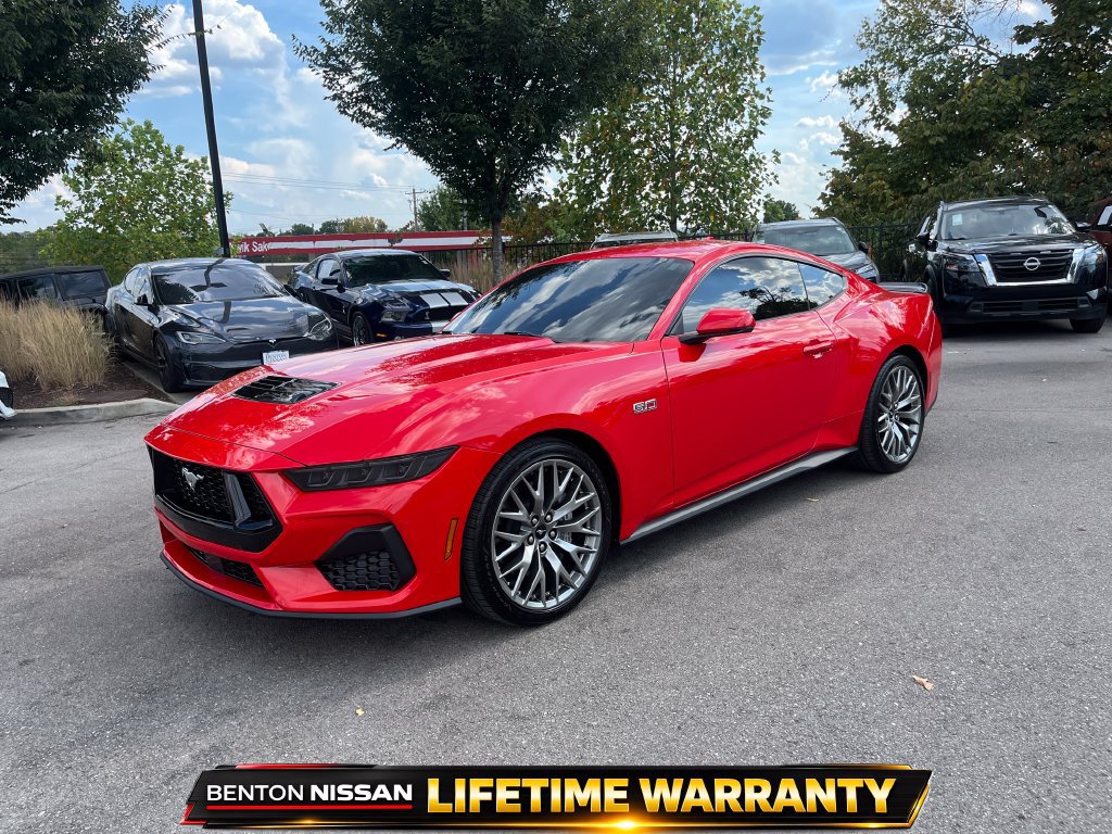 Used 2025 Ford Mustang GT Premium RWD image 4