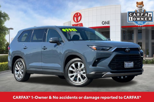 Used 2024 Toyota Grand Highlander AWD image 2