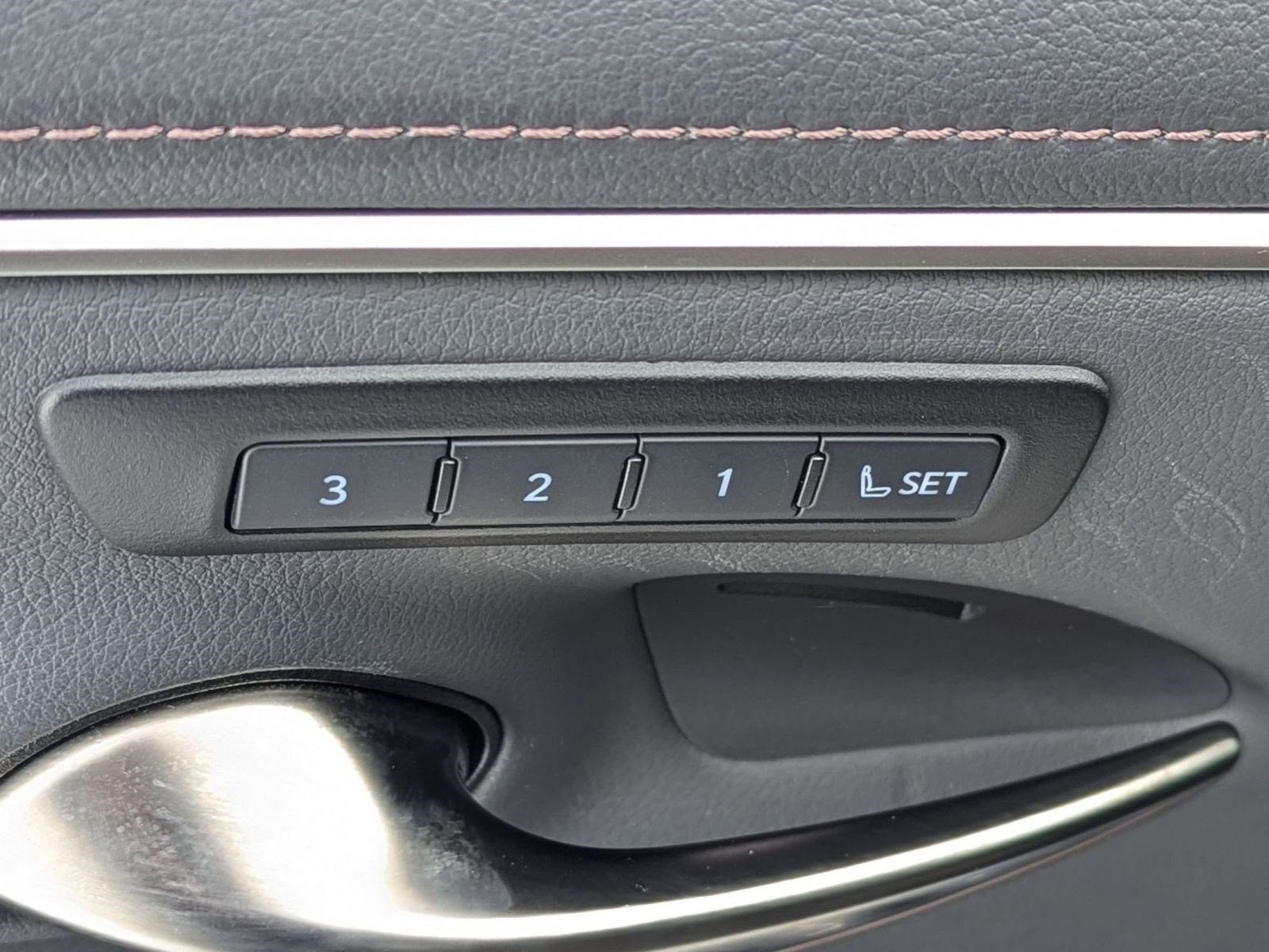 Certified 2025 Lexus ES 300h w/ Luxury Package image 17