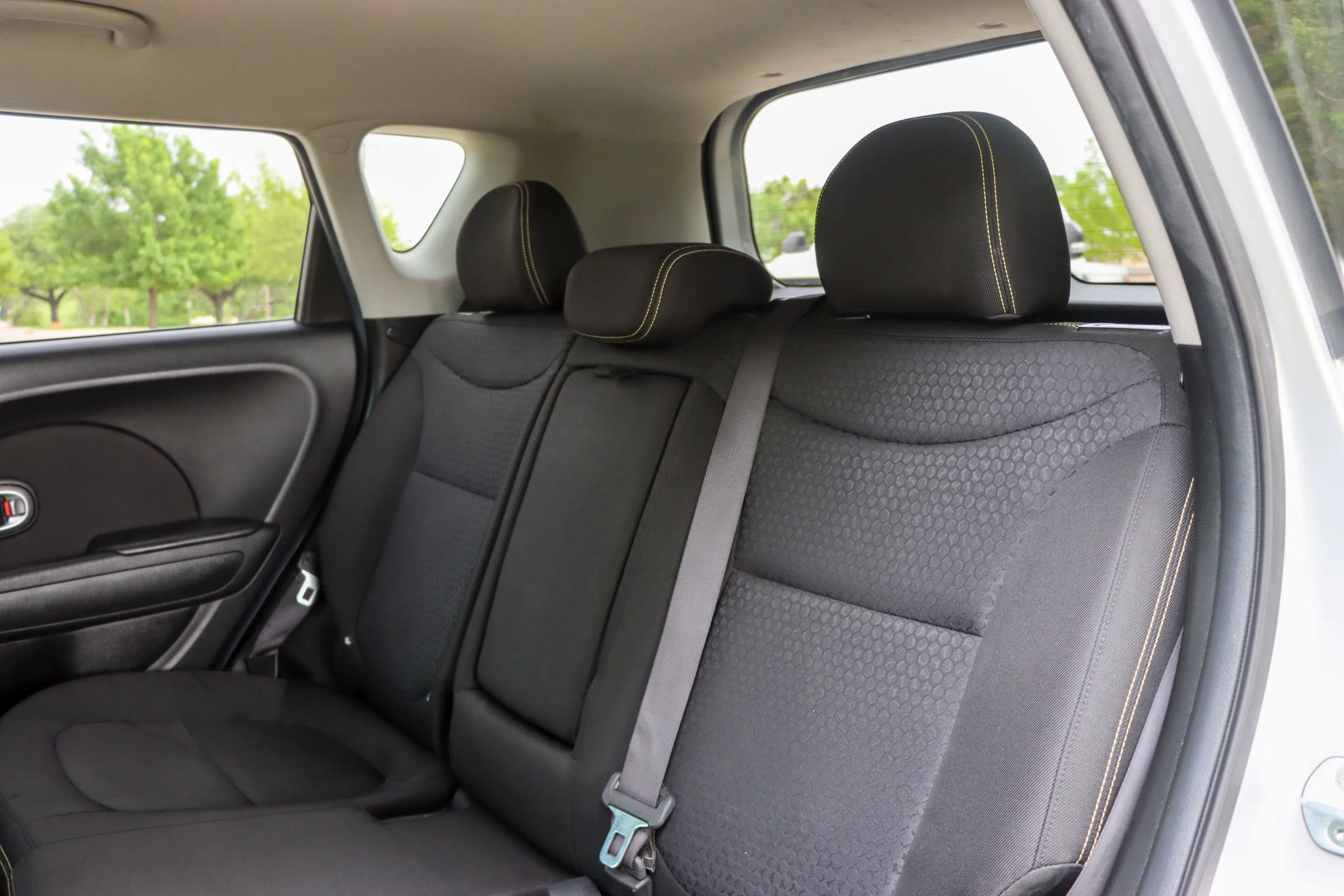 Used 2015 Kia Soul + image 16