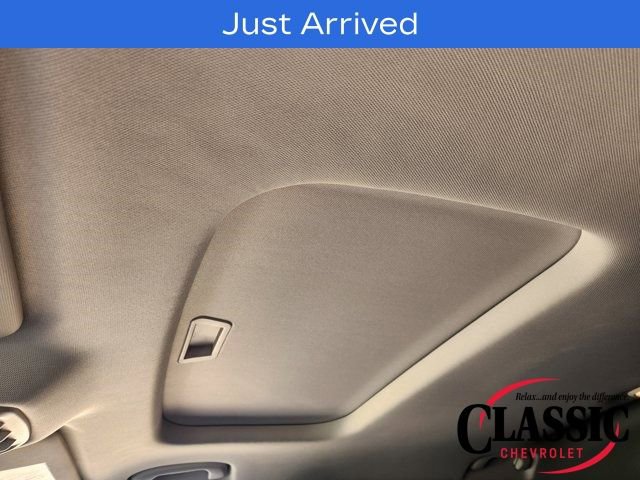Used 2024 Chevrolet Trax LT w/ Sunroof Package image 35