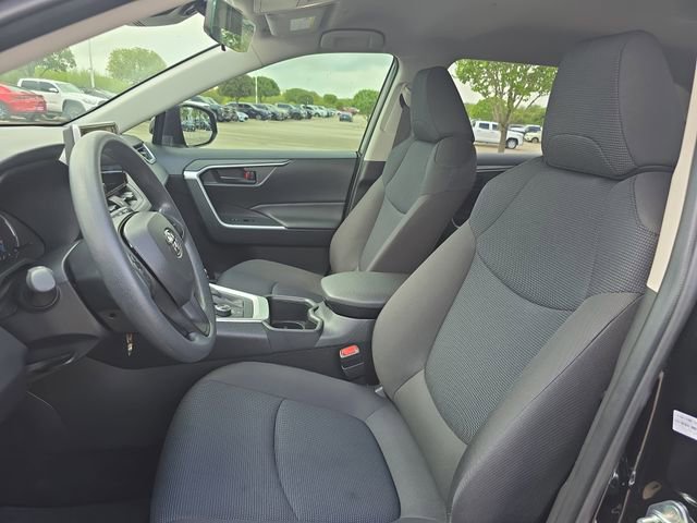 Used 2025 Toyota RAV4 LE image 15