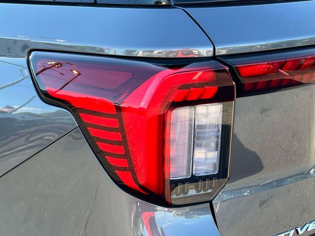 Used 2026 Ford Explorer Active AWD/4WD image 10