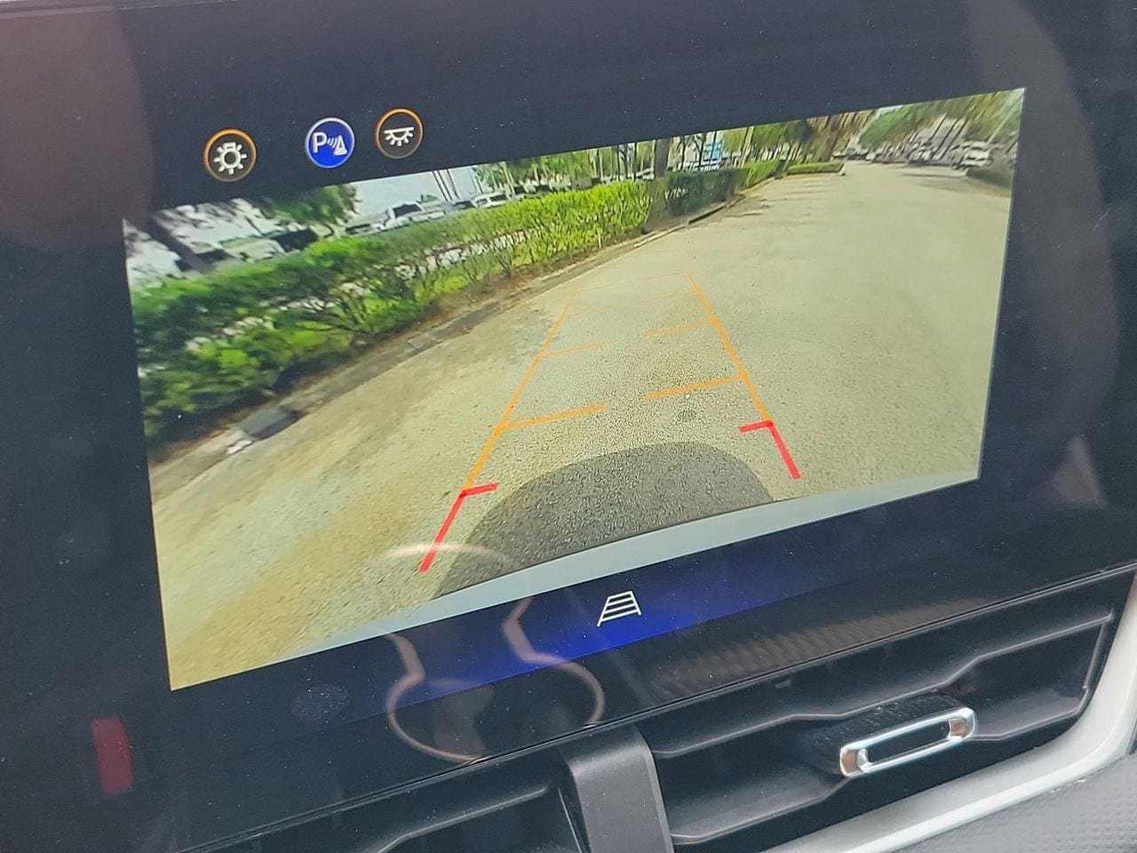 Used 2025 Chevrolet Equinox LT FWD image 24