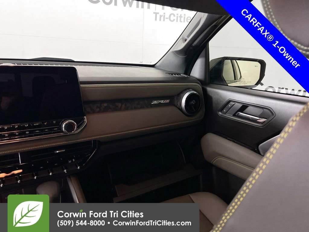 Used 2025 Chevrolet Colorado ZR2 w/ Technology Package AWD/4WD image 28
