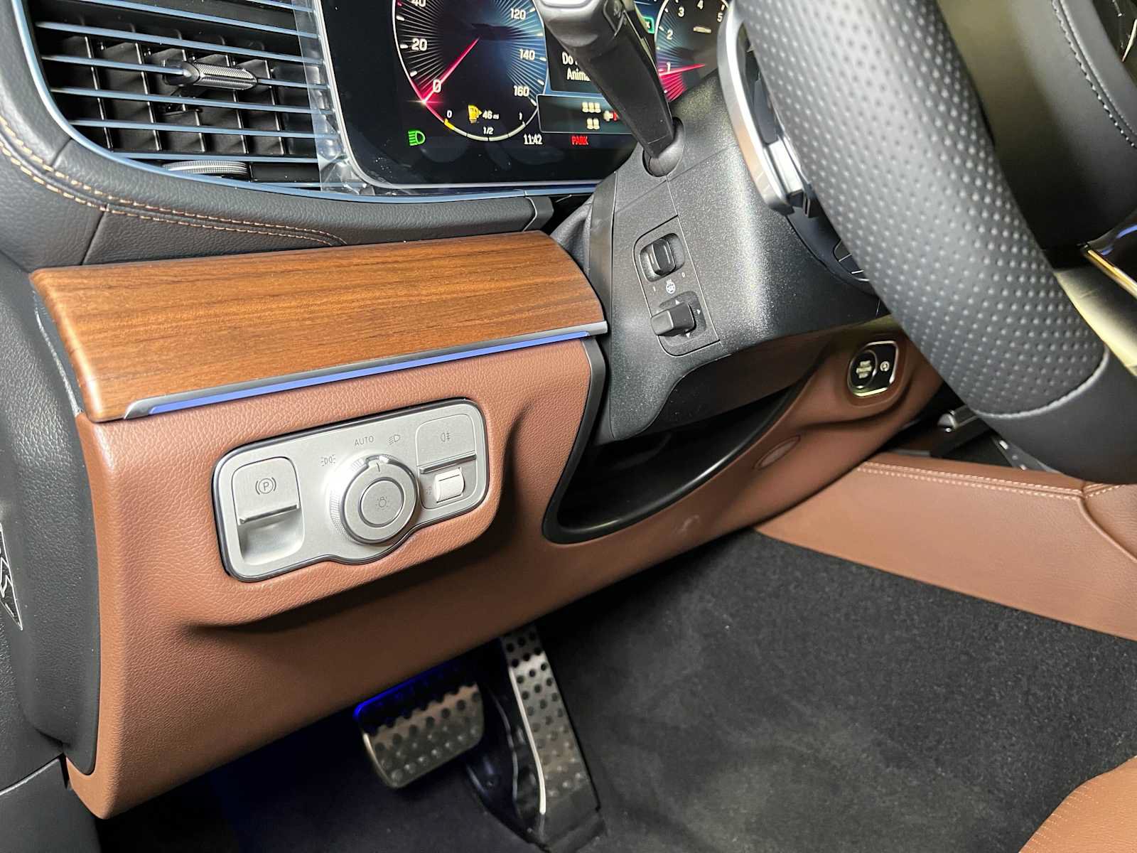 New 2026 Mercedes-Benz GLS 450 4MATIC image 27