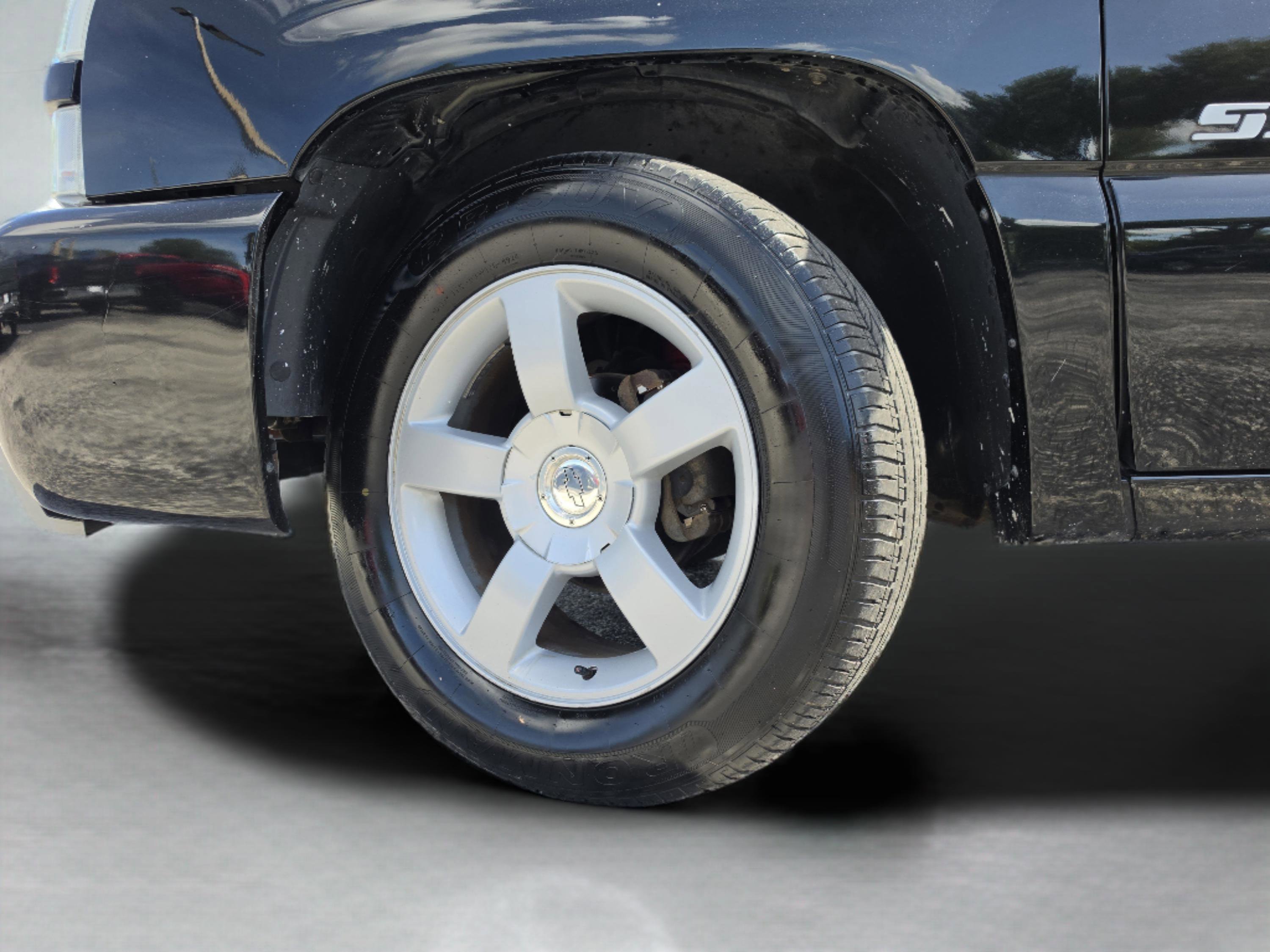 Used 2004 Chevrolet Silverado 1500 SS AWD/4WD image 37