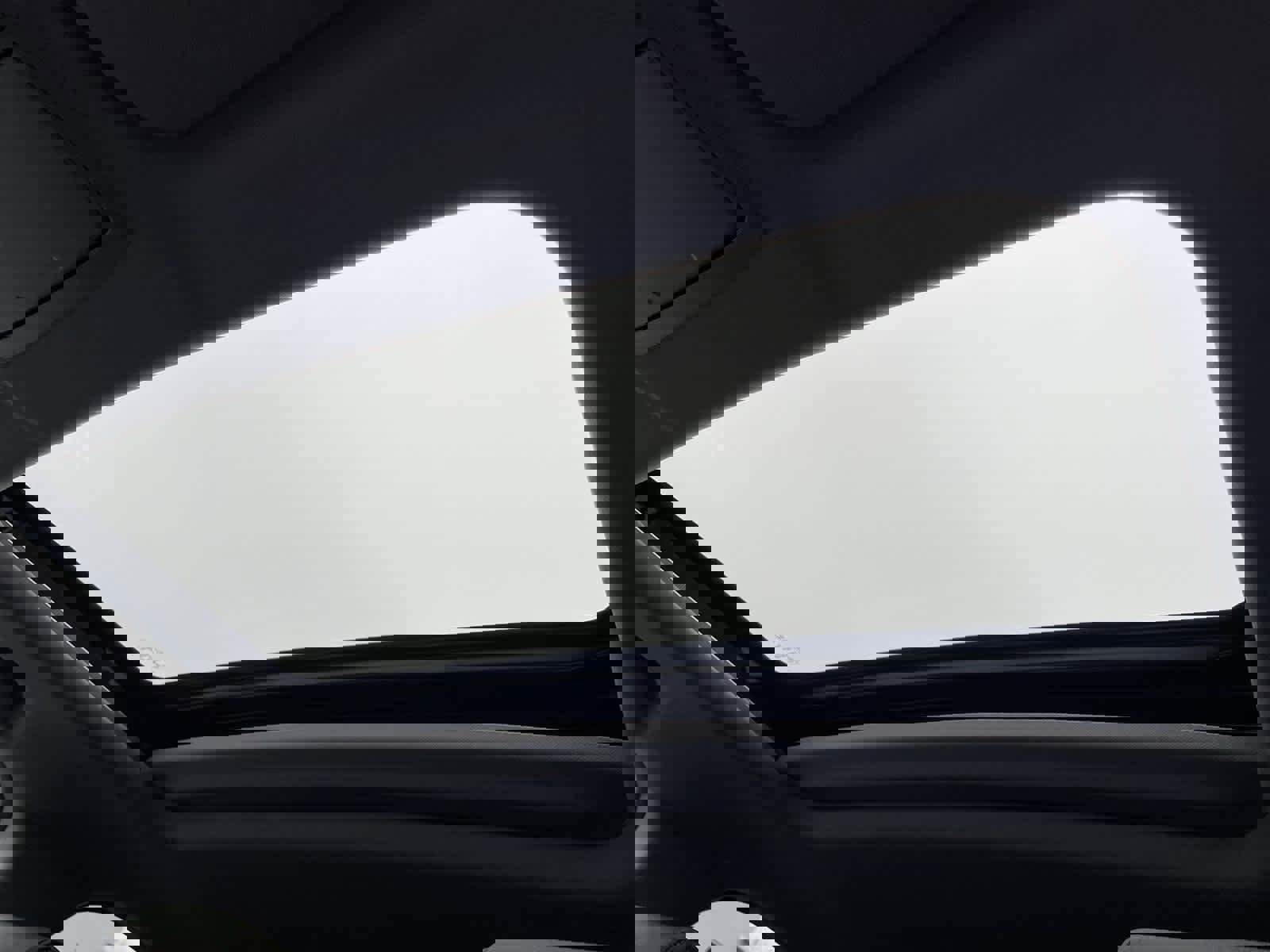 Used 2022 Honda CR-V Touring image 14