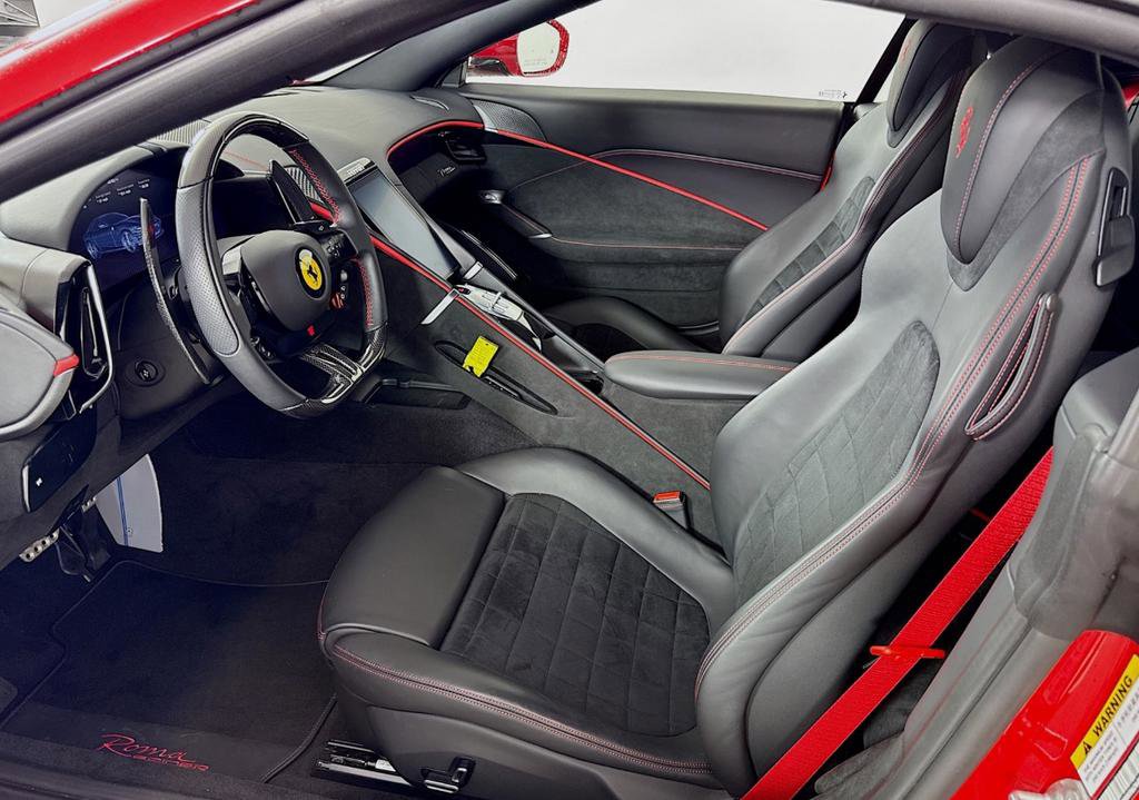 Used 2024 Ferrari Roma Spider image 5