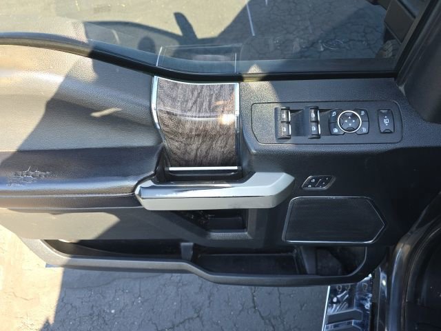 Used 2018 Ford F350 Lariat w/ Chrome Package AWD/4WD image 10