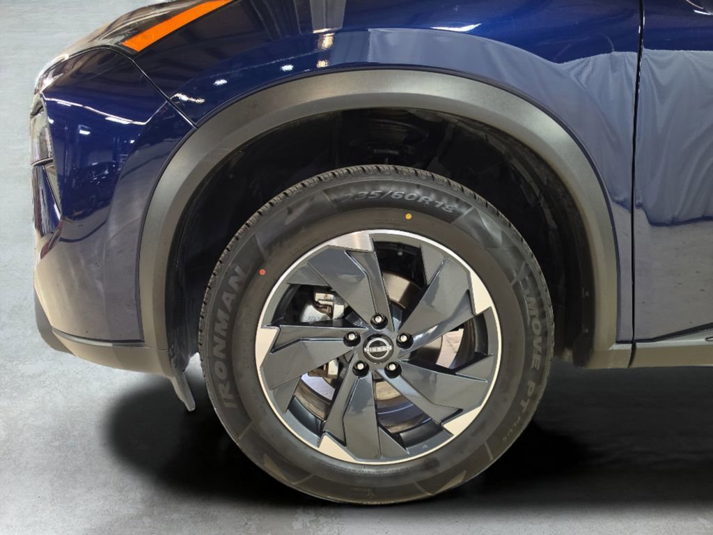 Used 2025 Nissan Rogue SV image 24