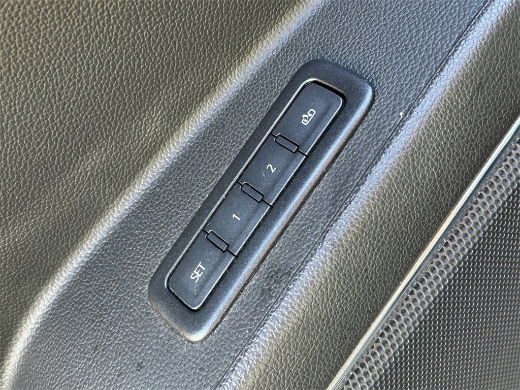 Used 2019 GMC Yukon Denali w/ Denali Ultimate Package image 30