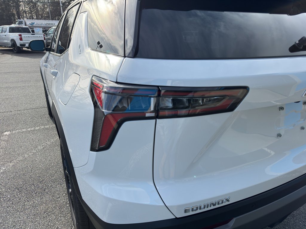 New 2026 Chevrolet Equinox LT w/ Convenience Package II image 6