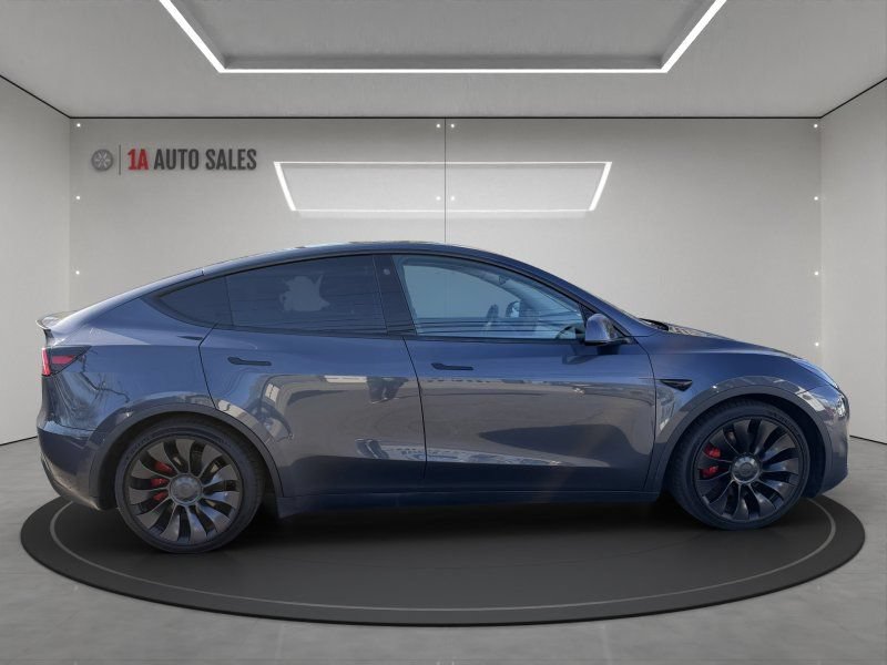 Used 2022 Tesla Model Y Performance AWD/4WD image 6