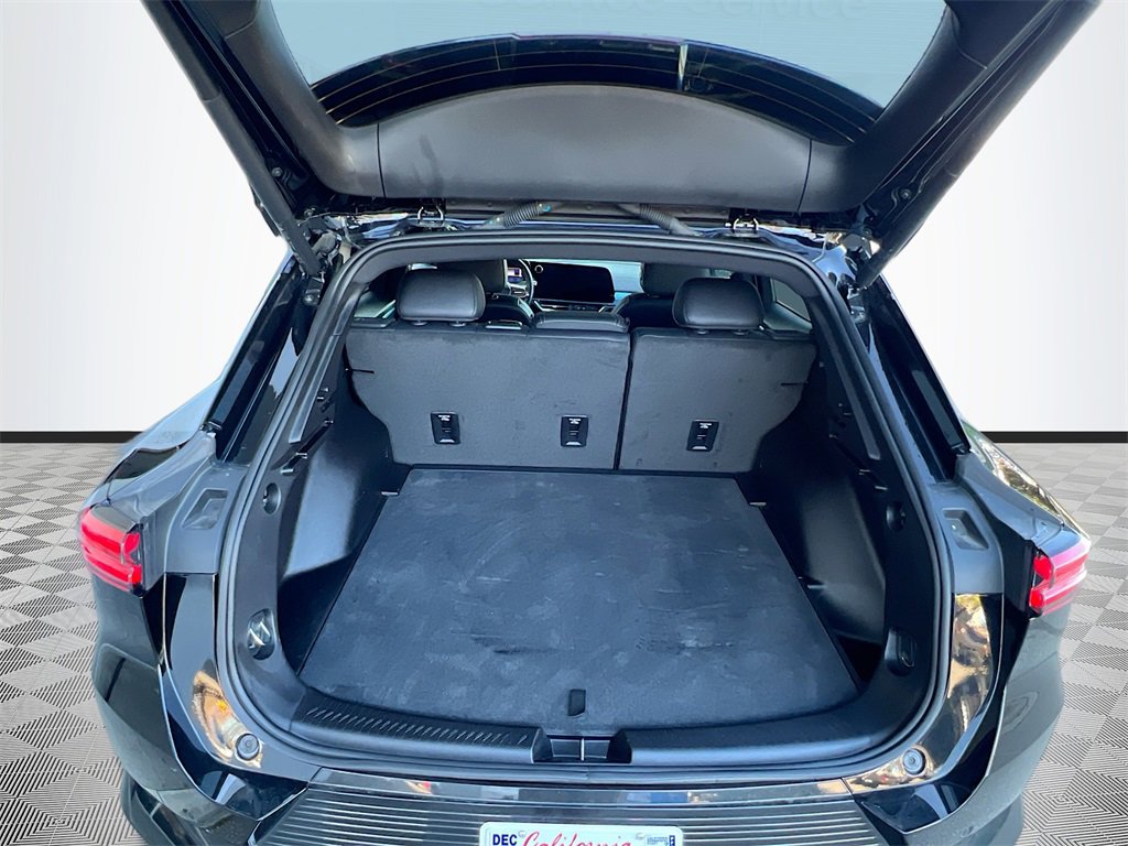 Used 2025 Chevrolet Equinox EV LT w/ Convenience Package image 24