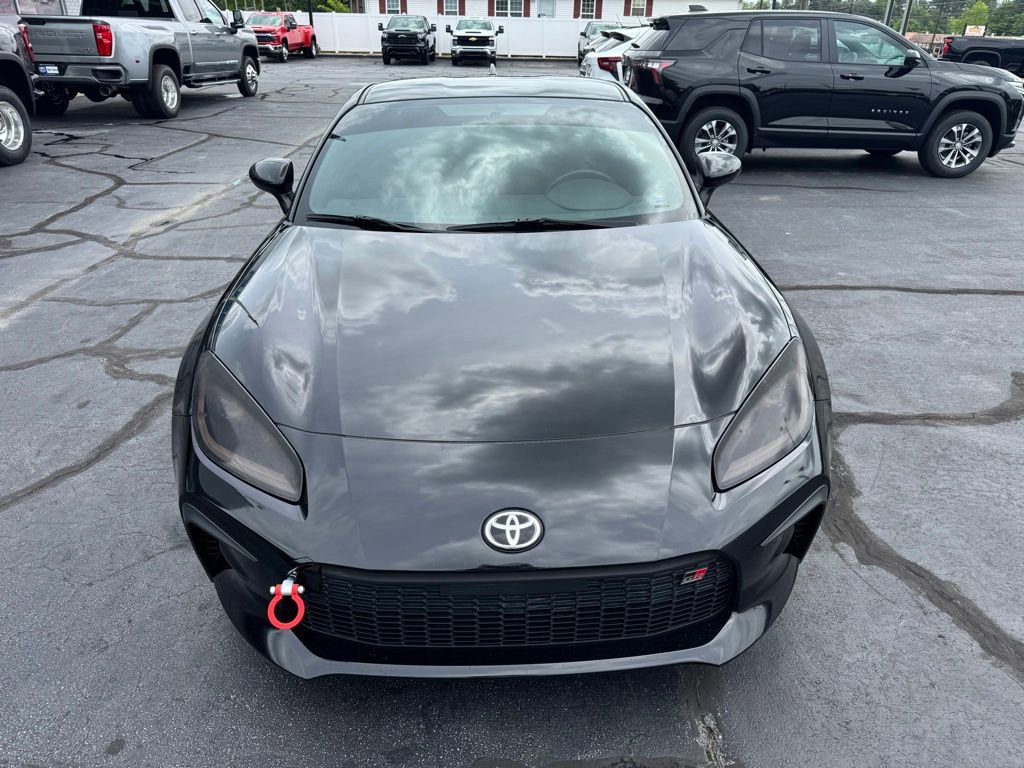 Used 2023 Toyota GR86 RWD image 14