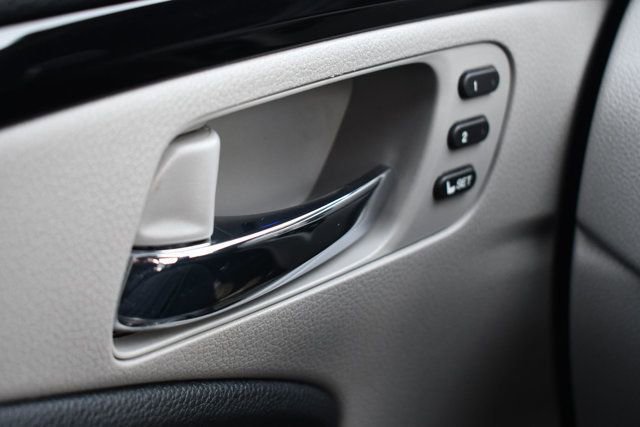 Used 2019 Honda Pilot Touring image 14