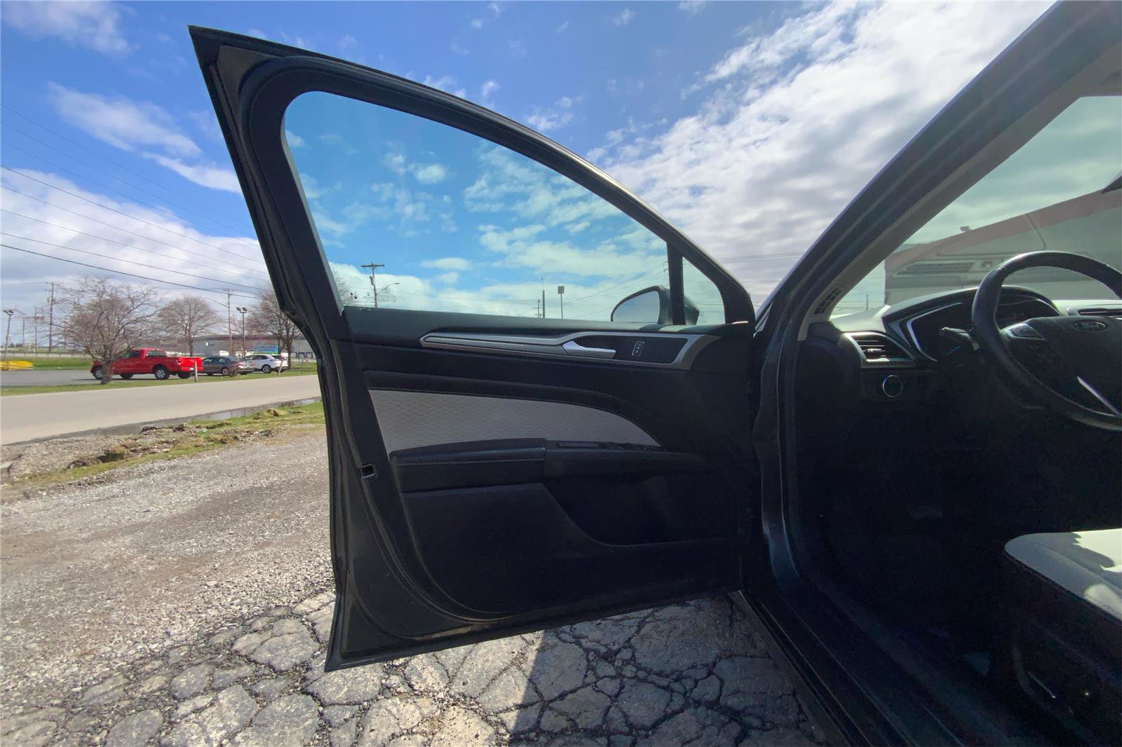 Used 2020 Ford Fusion SE w/ Equipment Group 151A image 20