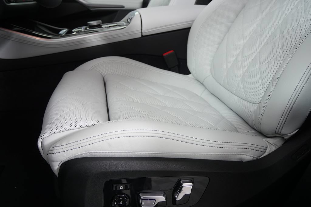 Used 2026 BMW X5 sDrive40i RWD image 10