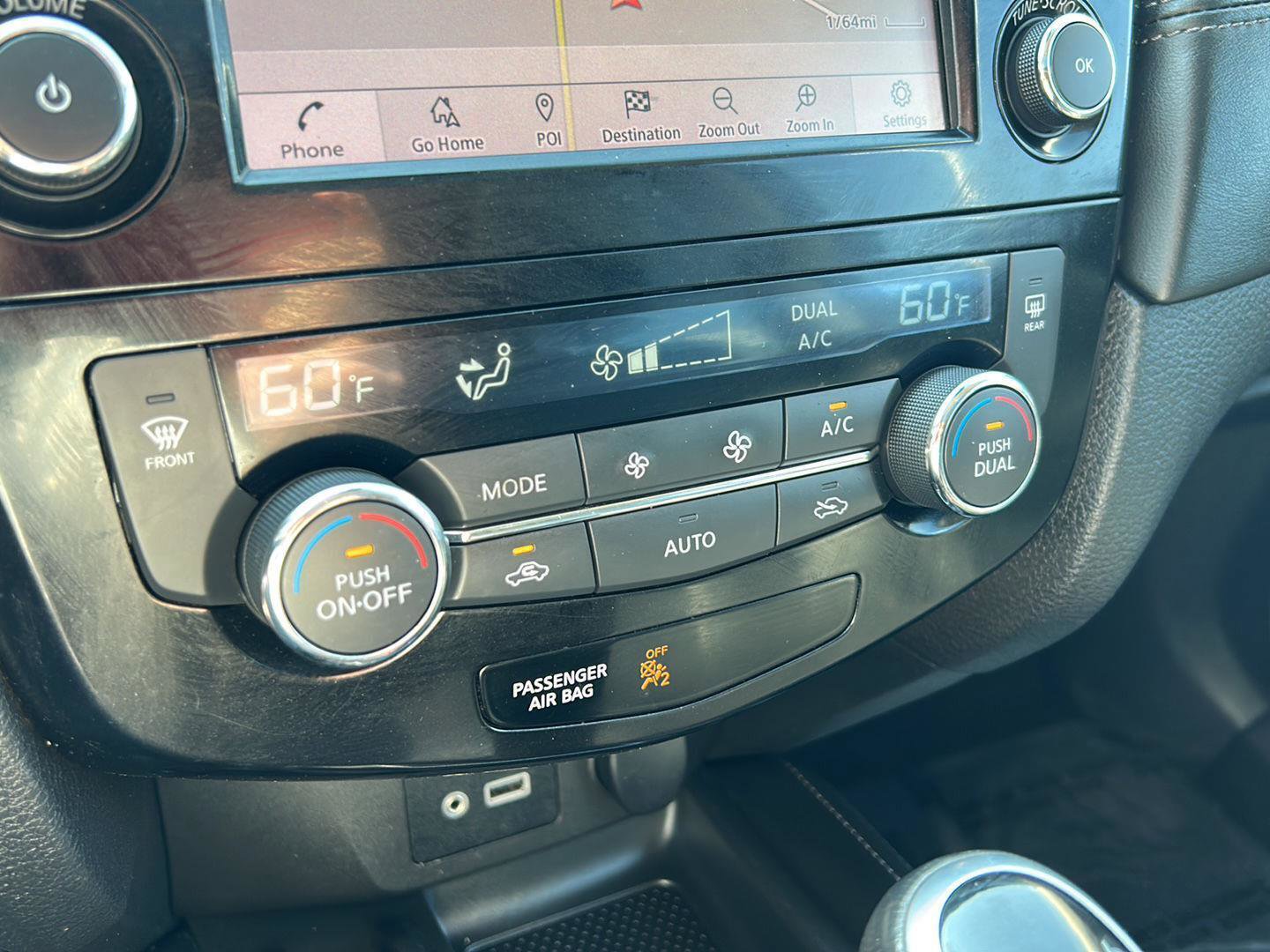 Used 2020 Nissan Rogue SL w/ Premium Package AWD/4WD image 14