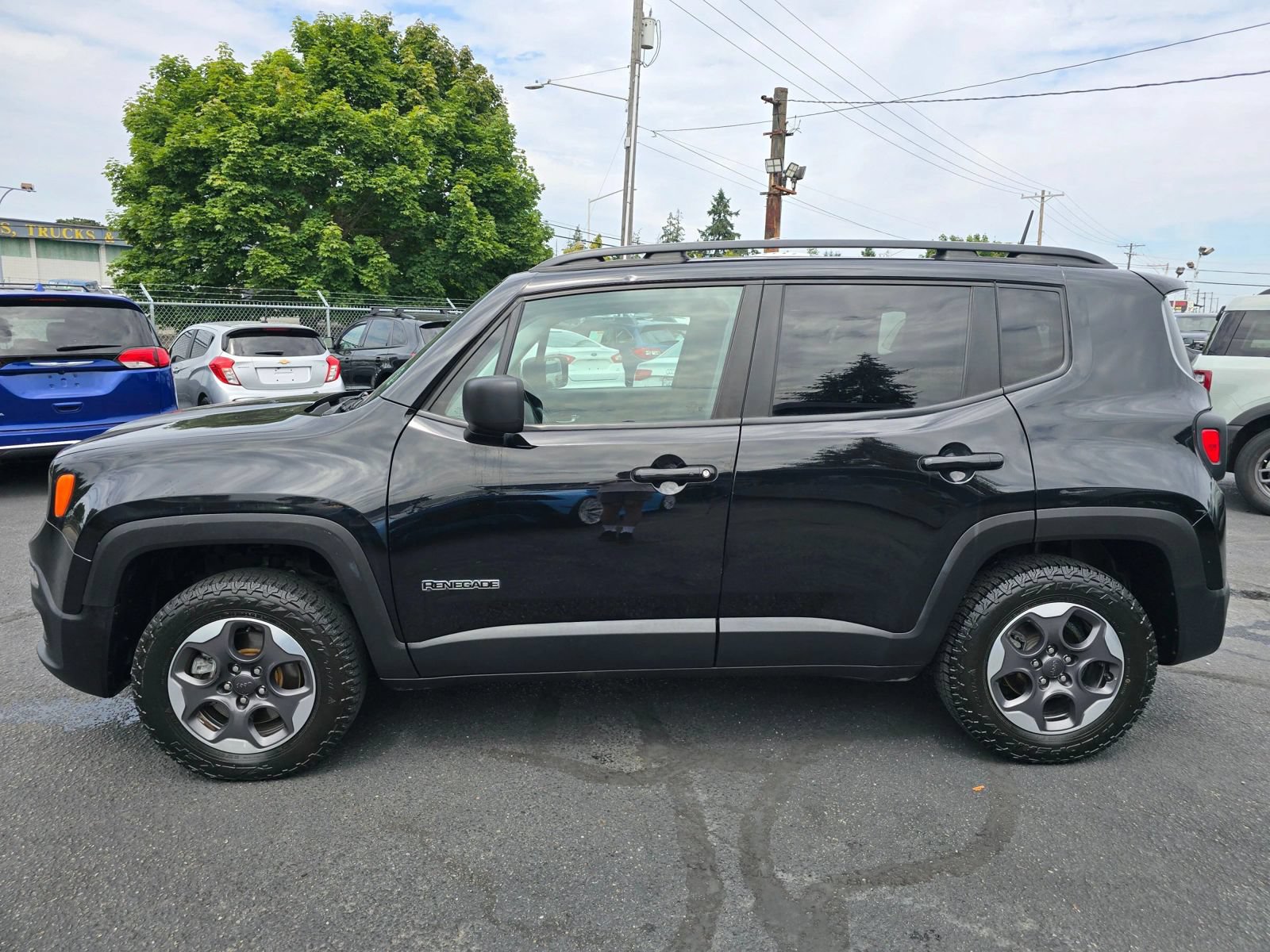 Used 2018 Jeep Renegade Sport w/ Power & Air Group AWD/4WD image 2