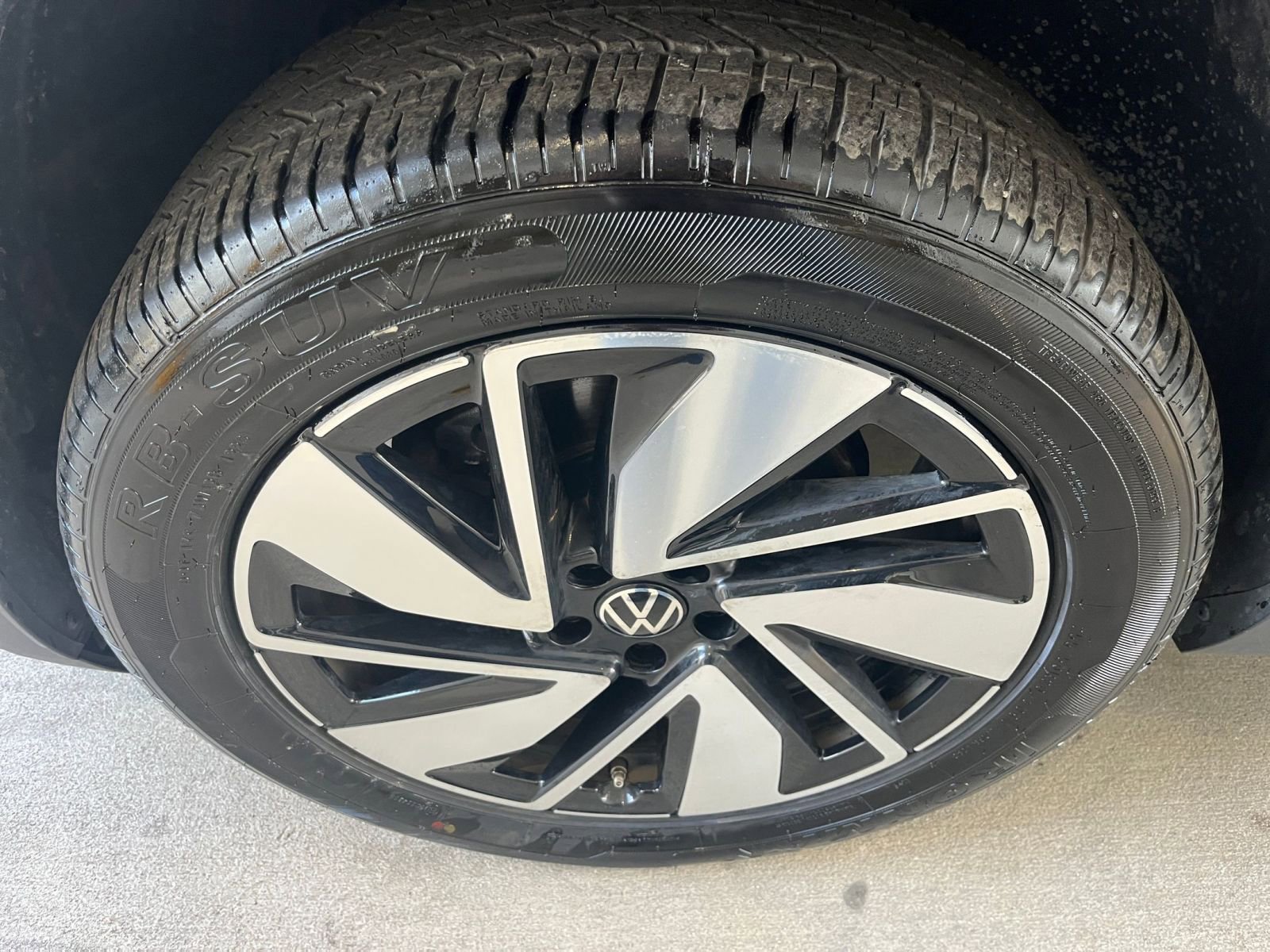 Used 2025 Volkswagen Atlas SE AWD/4WD image 33