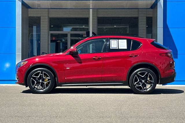 Used 2018 Alfa Romeo Stelvio Ti Sport AWD/4WD image 9