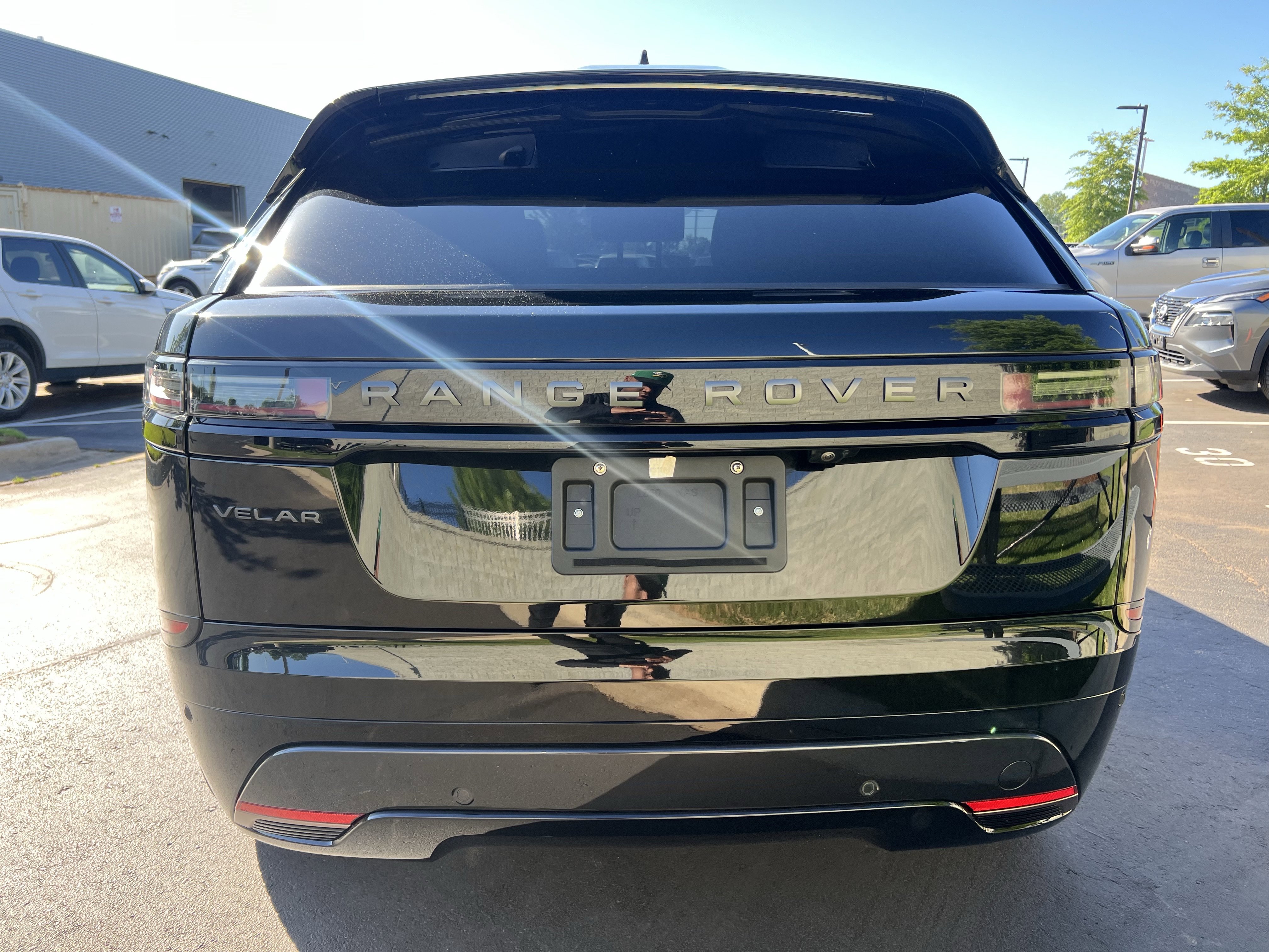 Used 2025 Land Rover Range Rover Velar Dynamic SE AWD/4WD image 6