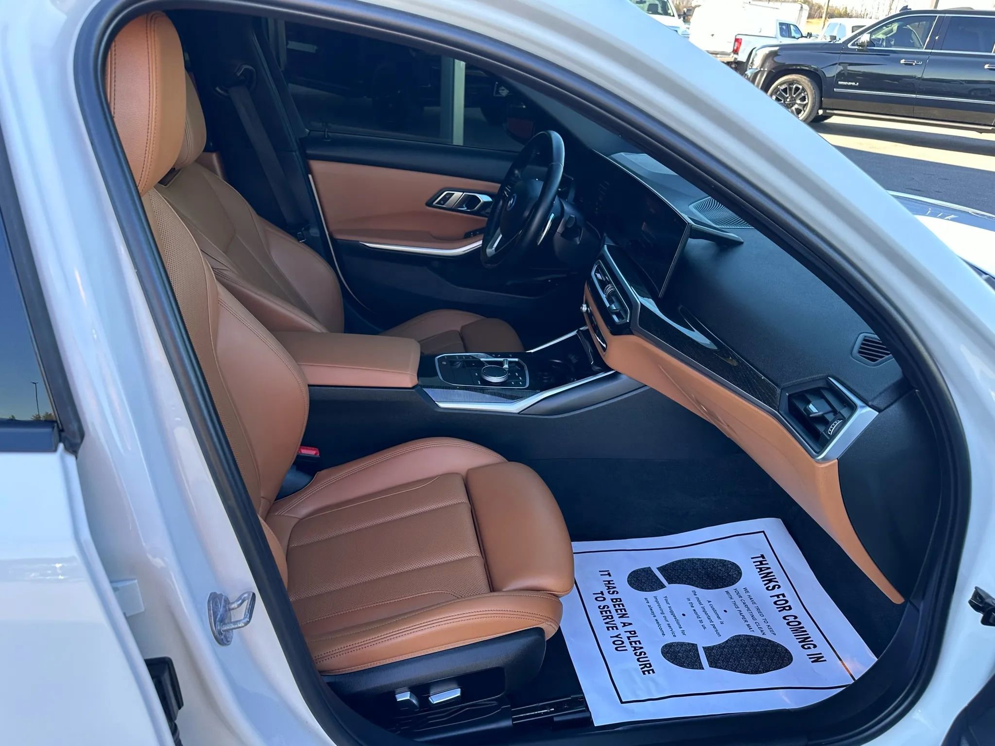 Used 2023 BMW 330e w/ Driving Assistance Package image 10